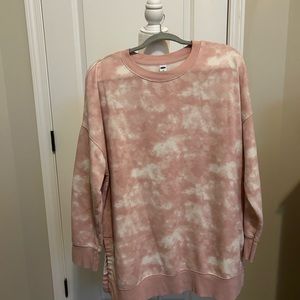 Old Navy Tie Dye Sweatshirt pink/mauve. Size XL. 52% cotton/48% polyester.